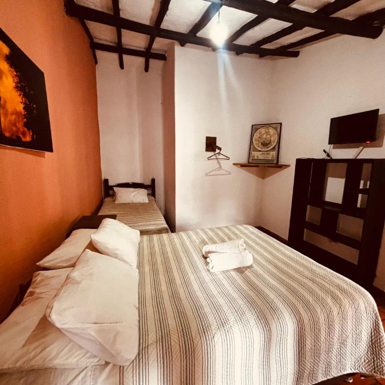 Casa Hospedaje Santa Barbara - Habitación Triple - 4