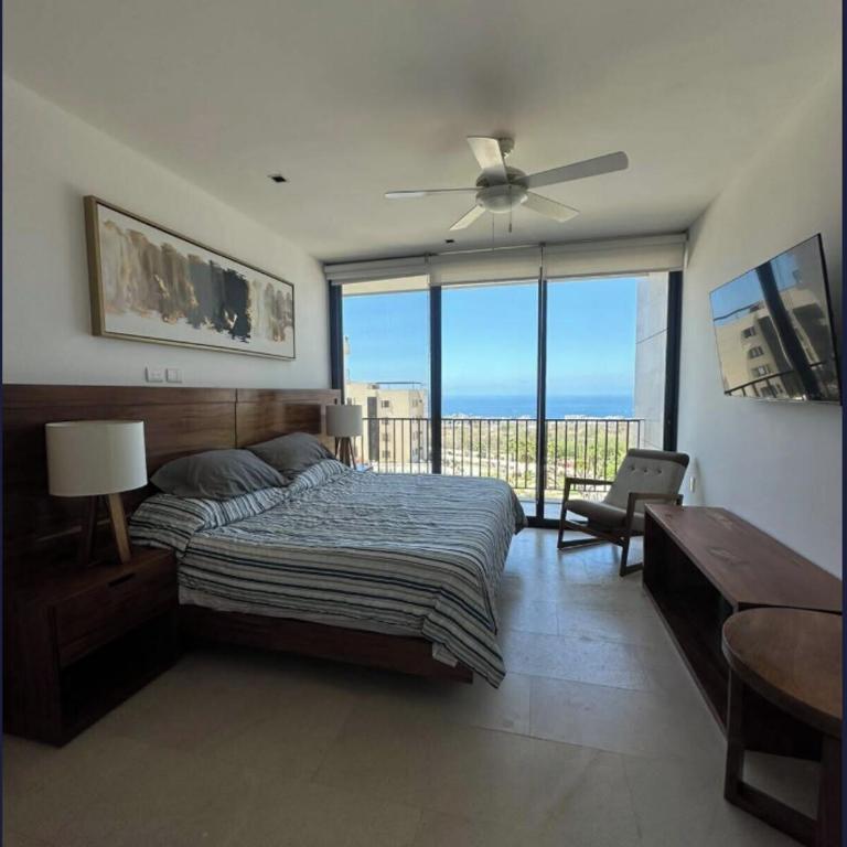 Beautiful 2-Bedroom Apartment with Arch & Ocean Views - One-Bedroom Apartment - 9