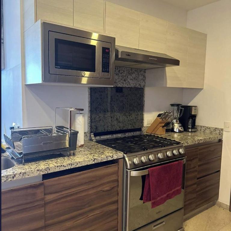 Beautiful 2-Bedroom Apartment with Arch & Ocean Views - One-Bedroom Apartment - 13