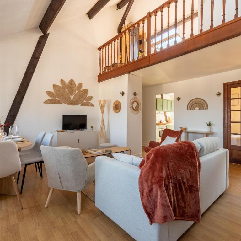 Duplex de charme dans un Cloître historique Parking privé - Appartement 2 Chambres - Vue sur Ville - 1
