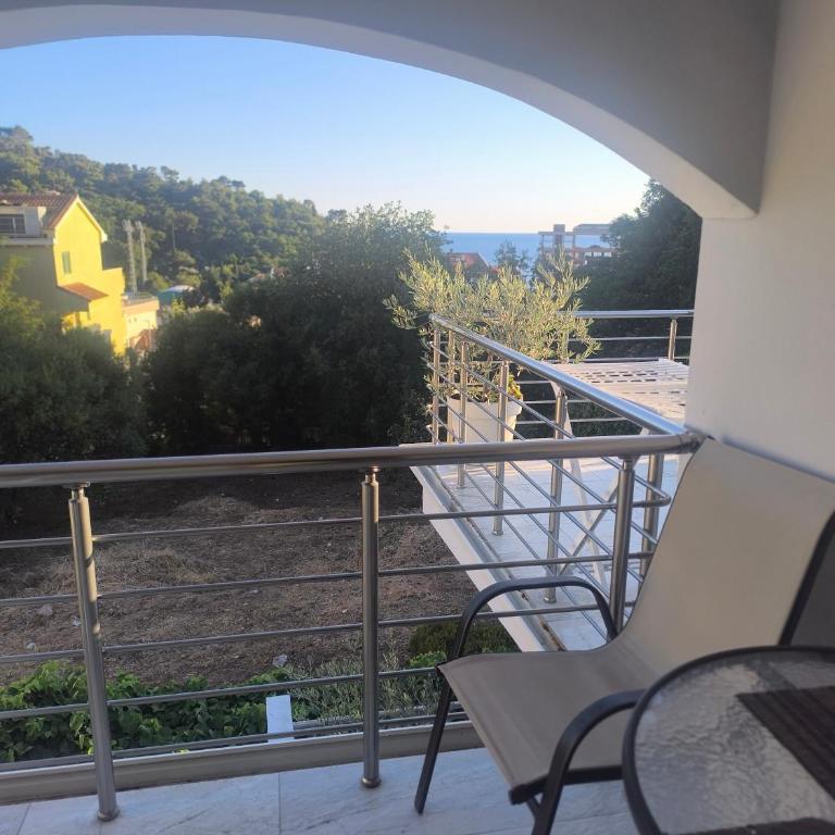 Studio apartmani AHUS - Double Room with Balcony and Sea View - 9