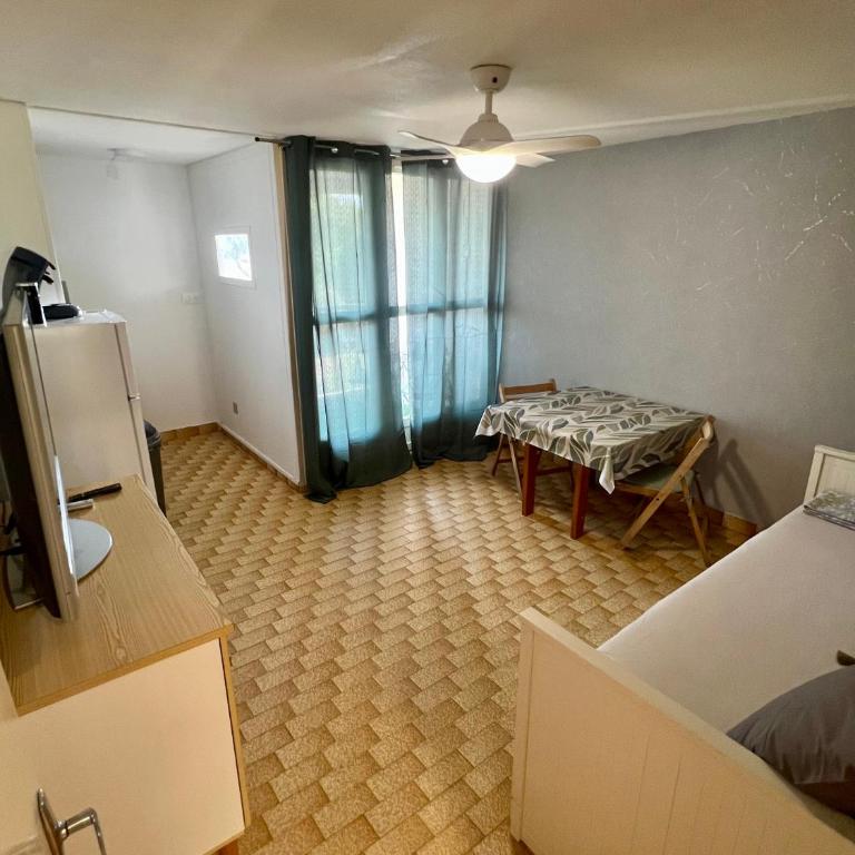 C19 Saint Loup - One-Bedroom Apartment - 14