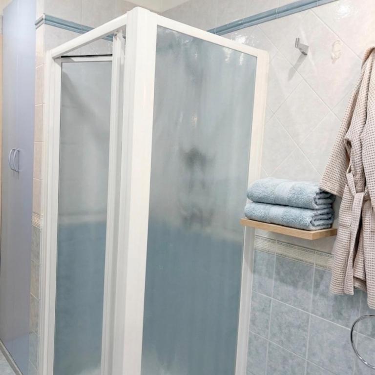 Azzurro Garda - One-Bedroom Apartment - 3