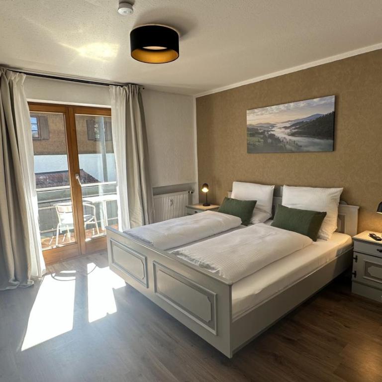 Gästehaus Zoller - Rettenberg im Allgäu - Camera Matrimoniale con Balcone - 3
