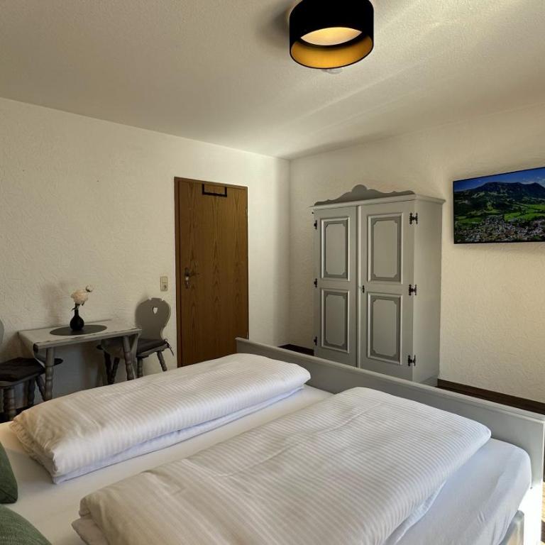 Gästehaus Zoller - Rettenberg im Allgäu - Camera Matrimoniale con Balcone - 5
