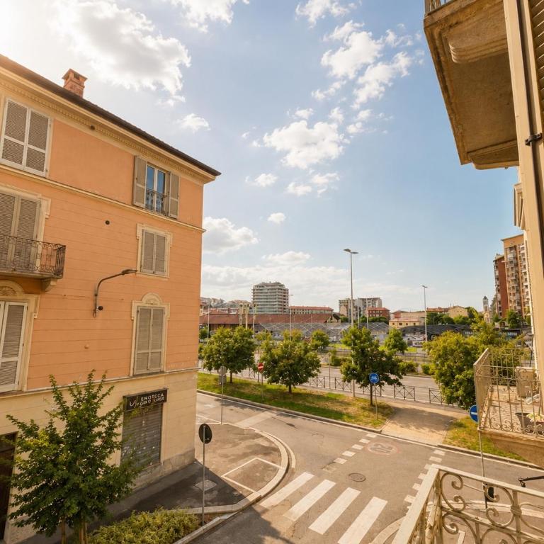 Design Loft near Porta Susa Netflix and Wi-Fi - One-Bedroom Apartment - 8