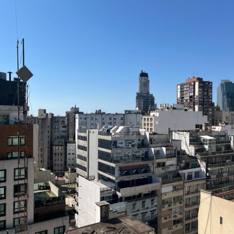 Departamento VISTAS Ultimo Piso c miniterraza privada 100 metros Peatonal Florida Plaza San Martin - Apartamento de 1 dormitorio - 2