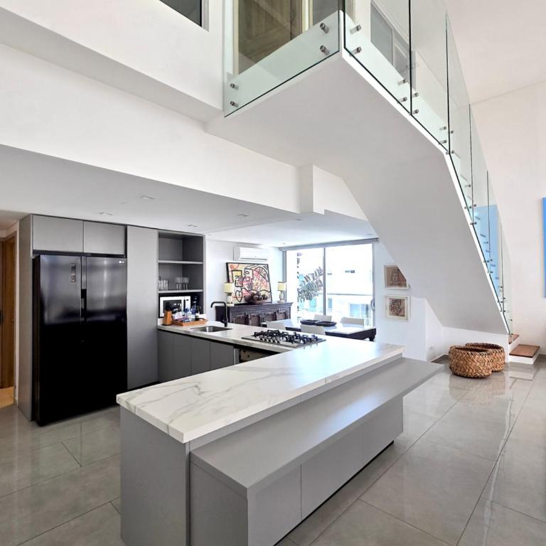 Duplex con Encanto Vista al Mar y Centro Historico - Two-Bedroom Apartment - 32