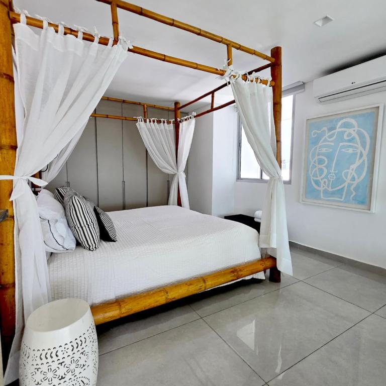 Duplex con Encanto Vista al Mar y Centro Historico - Two-Bedroom Apartment - 24