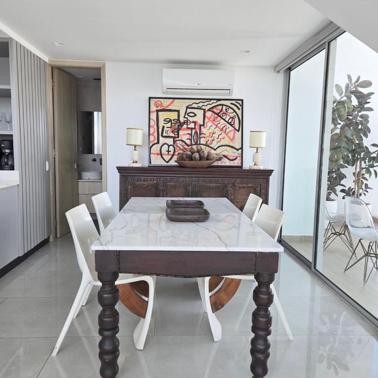 Duplex con Encanto Vista al Mar y Centro Historico - Two-Bedroom Apartment - 37