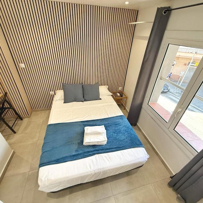 Suites nuevas con baño privado frente al metro st MWC Barcelona-FIRA - Habitación Doble con baño privado - 2
