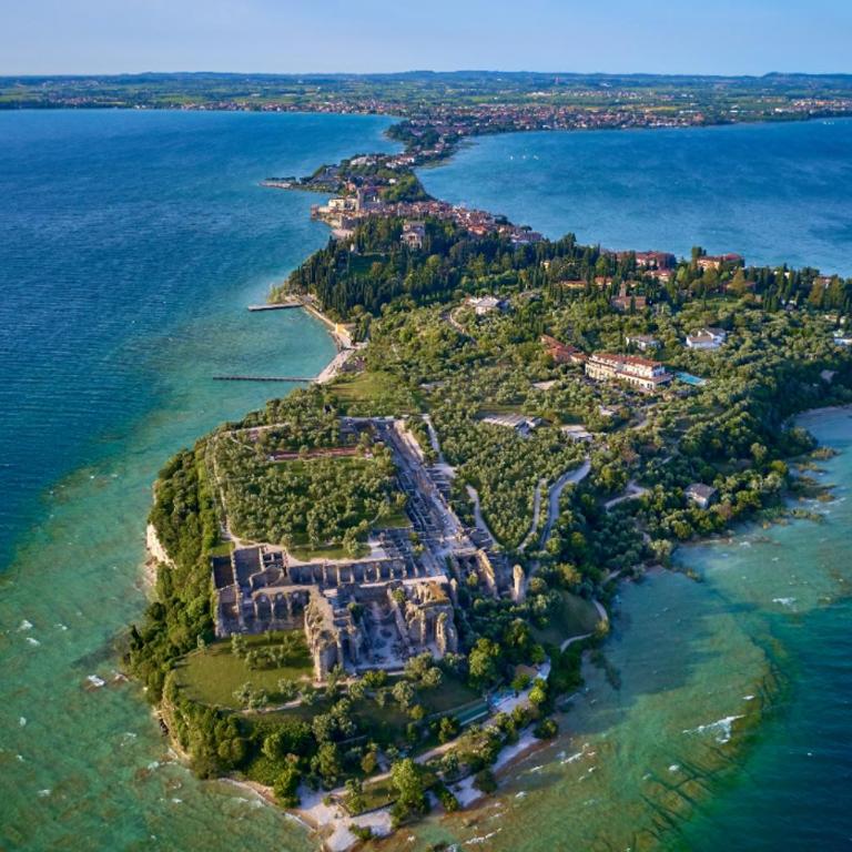Attico -Skyline- Desenzano - Vista Lago e Piscina - Appartamento con 2 Camere da Letto e con Piscina Privata - 31