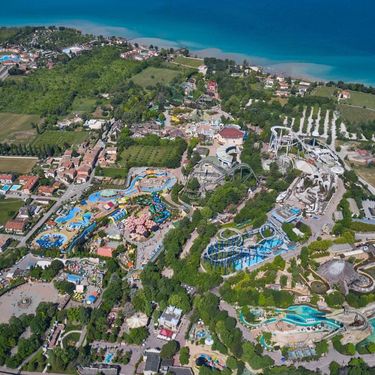 Attico -Skyline- Desenzano - Vista Lago e Piscina - Appartamento con 2 Camere da Letto e con Piscina Privata - 34