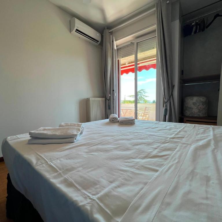 Attico -Skyline- Desenzano - Vista Lago e Piscina - Appartamento con 2 Camere da Letto e con Piscina Privata - 19