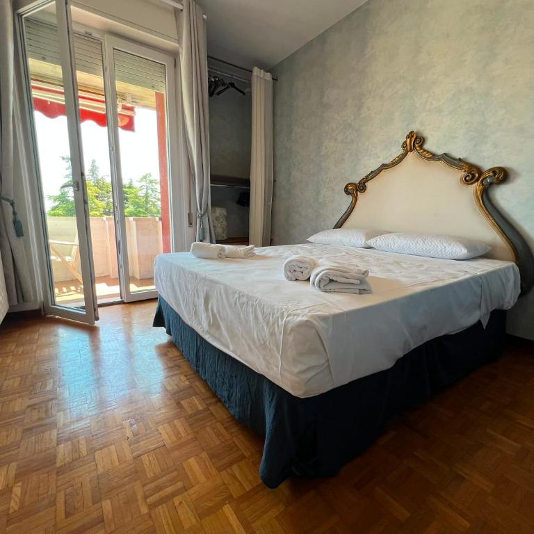 Attico -Skyline- Desenzano - Vista Lago e Piscina - Appartamento con 2 Camere da Letto e con Piscina Privata - 5