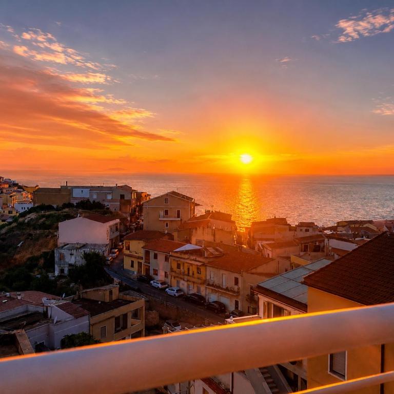 Astra - Exclusive Rooms - Camera Matrimoniale Deluxe con Balcone e Vista Mare - 1