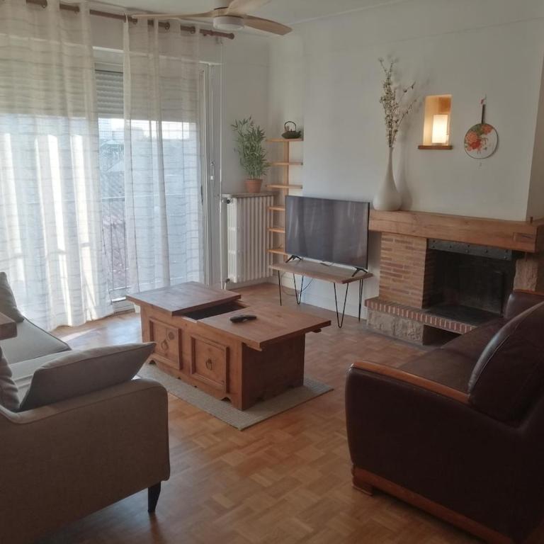 Charmant 3 pièces proche du centre - Apartment mit 2 Schlafzimmern - 2
