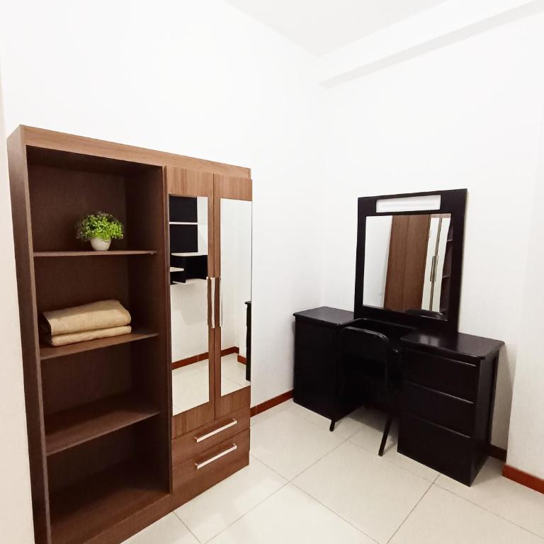 Deluxe Talara Hospedaje - Family Room with Private Bathroom - 6