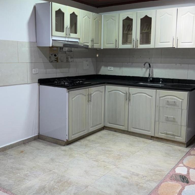 El Portal de los Ángeles - Three-Bedroom Apartment - 2