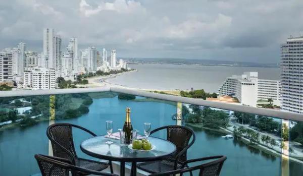 Apartamento actico, 4 habitaciones con terraza y jacuzzi - Apartment - 16