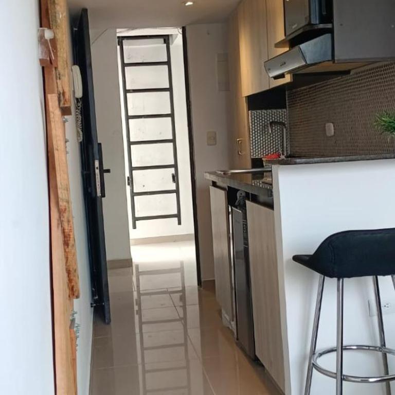 Nido Nómada VIP en PH con aire y cocina a pasos del metro - Duplex Apartment - 5