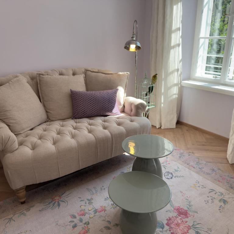 Villa Wickenburg - Studio Apartment with Balcony - 3