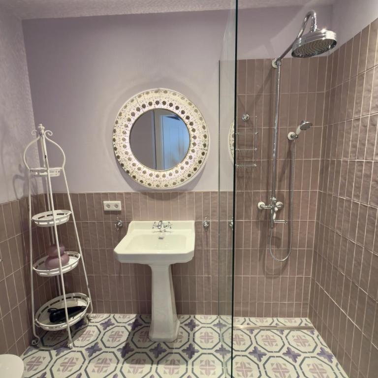 Villa Wickenburg - Studio Apartment with Balcony - 6