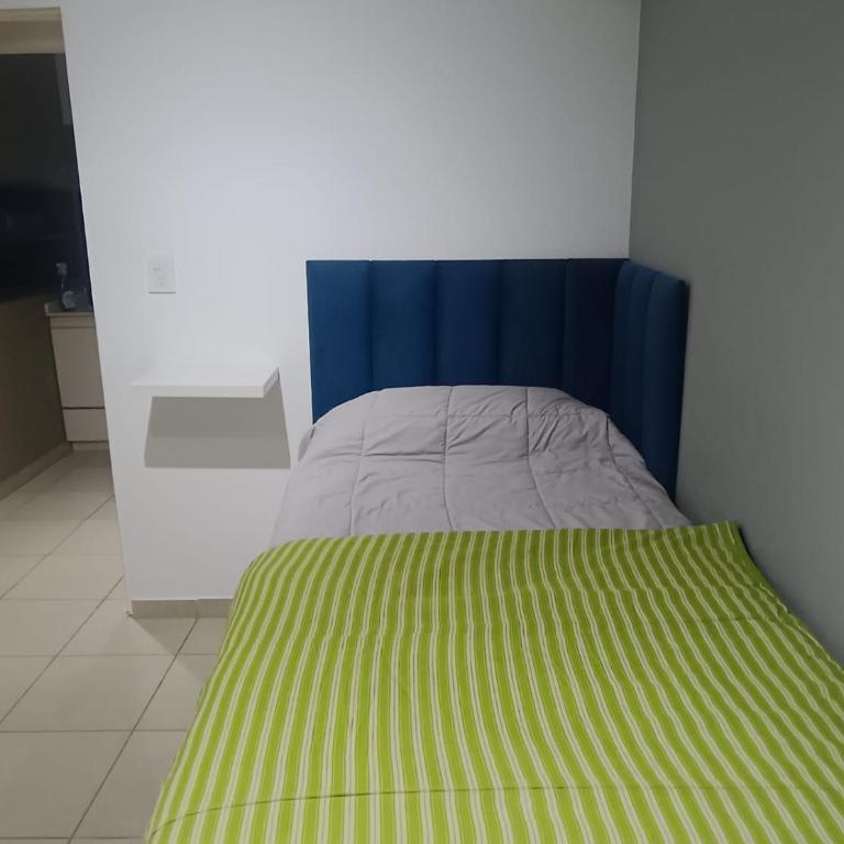 Departamento confortable en la Ciudad de Neuquén - Two-Bedroom Apartment - 6