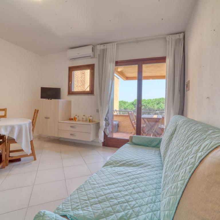 Domus Blu - One-Bedroom Apartment - 4