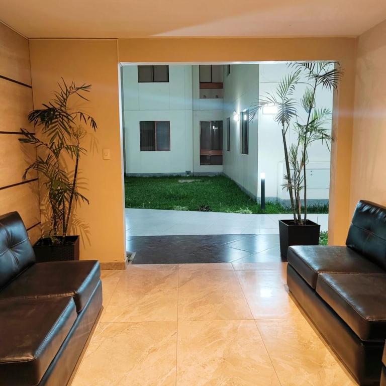 DEPARTAMENTO FAMILIAR COMODO EN EL Centro DE CHICLAYO - Two-Bedroom Apartment - 6