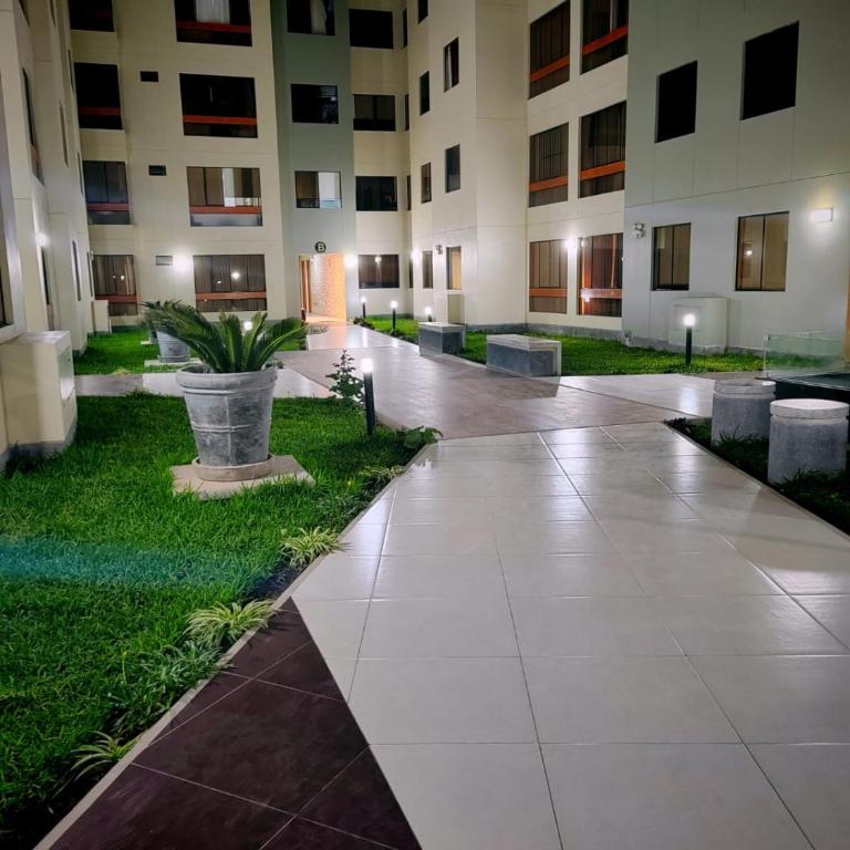 DEPARTAMENTO FAMILIAR COMODO EN EL Centro DE CHICLAYO - Two-Bedroom Apartment - 8