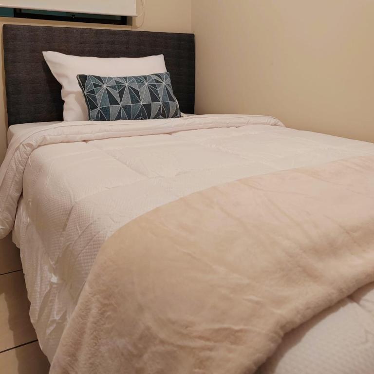 DEPARTAMENTO FAMILIAR COMODO EN EL Centro DE CHICLAYO - Two-Bedroom Apartment - 9