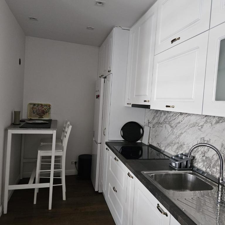 Golden Stay Sarajevo - Studio - 9