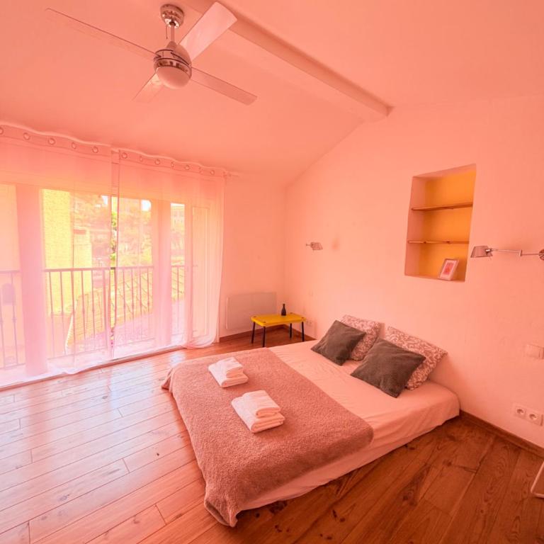 Bormes center 75 m2 artistic stay 2 to 4 people - Two-Bedroom Apartment - 33