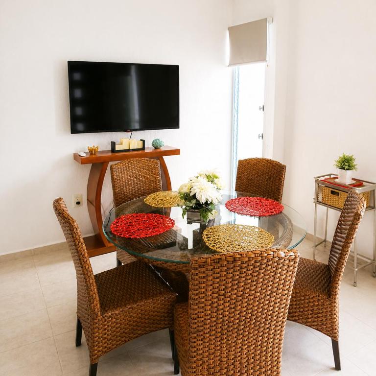 Casa Familiar con 3King, AC, Fraccionamiento Privado, seguridad 24 horas - Casa de 3 dormitorios - 5