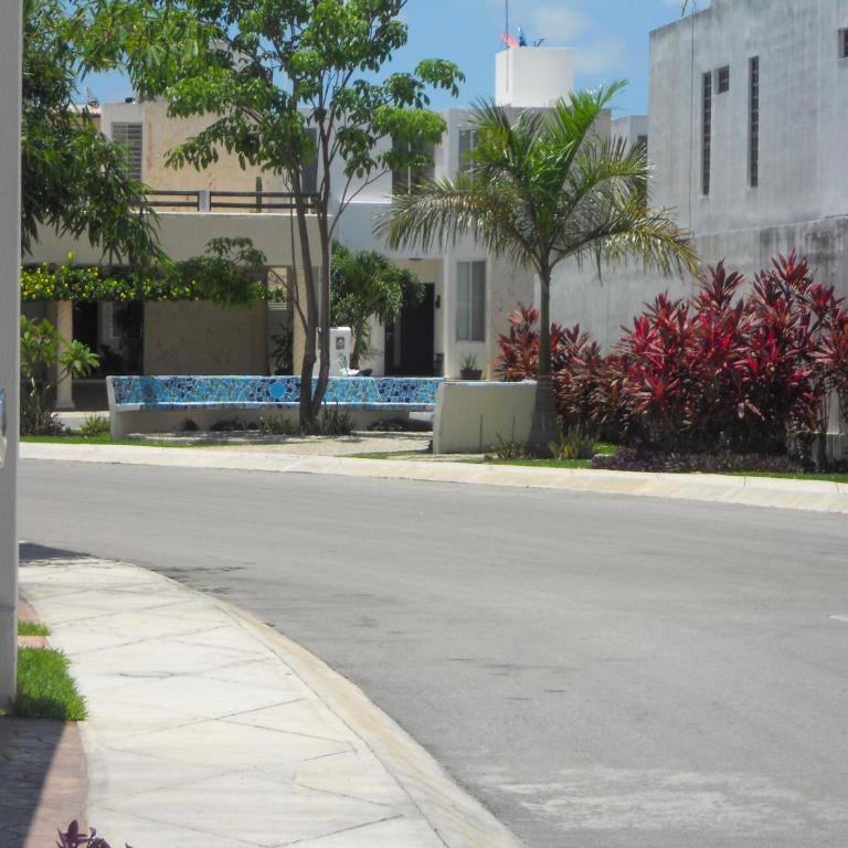 Casa Familiar con 3King, AC, Fraccionamiento Privado, seguridad 24 horas - Casa de 3 dormitorios - 20