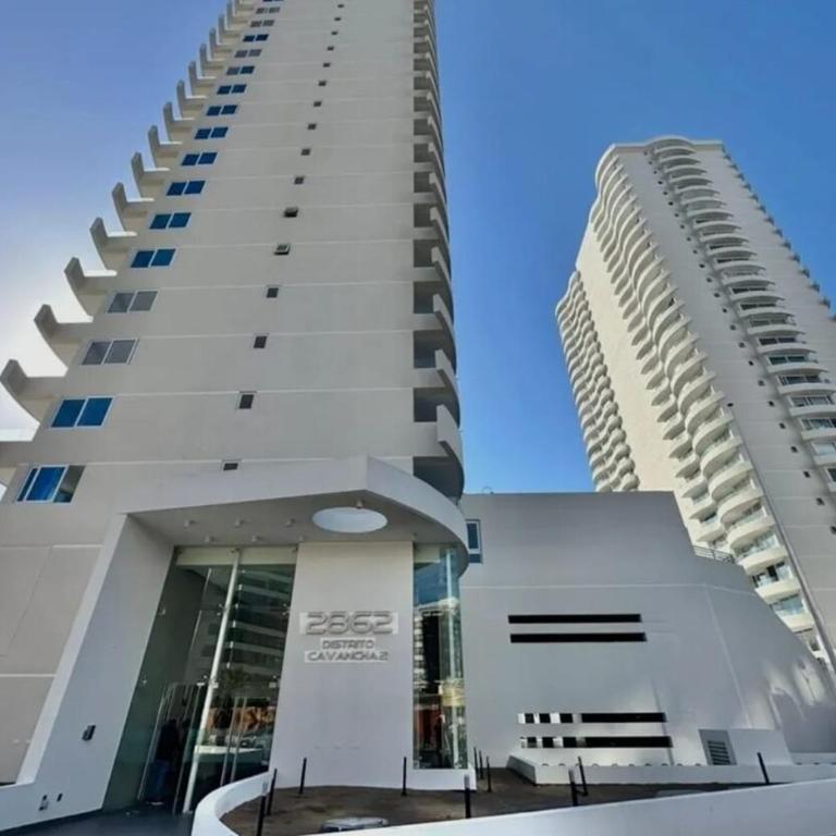 Perfecto departamento frente al mar para 4 - 6 P - Apartamento de 3 dormitorios - 5