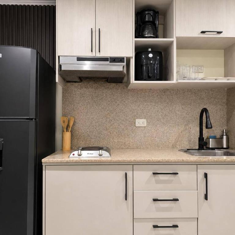 Puerto Santa Ana Luxury Suites Guayaquil, PISCINA Y GYM - One-Bedroom Apartment - 6
