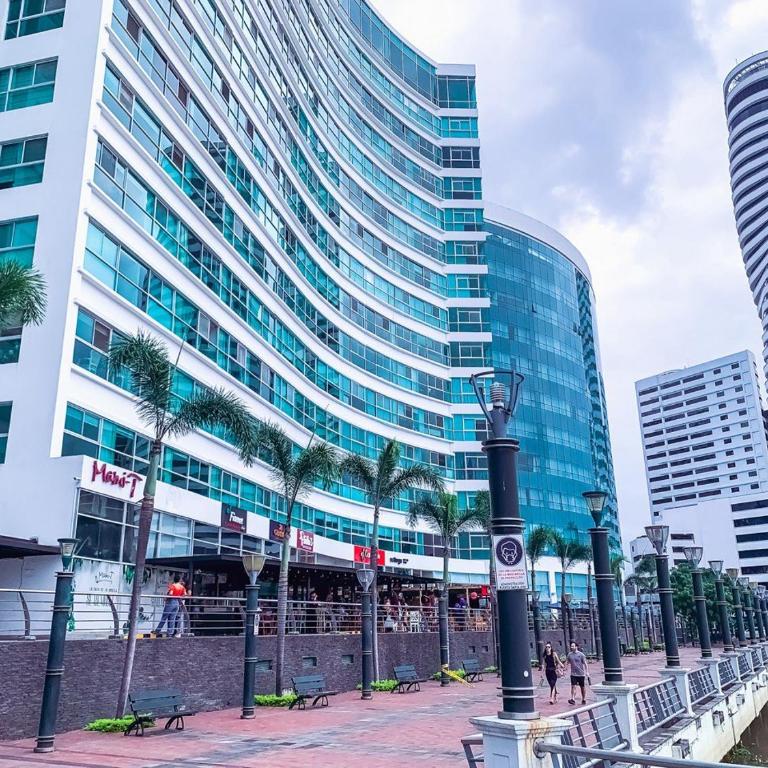 Puerto Santa Ana Luxury Suites Guayaquil, PISCINA Y GYM - One-Bedroom Apartment - 1