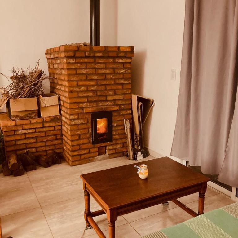 Cozy home with 2 feline co-hosts - Casa de 2 dormitorios - 1