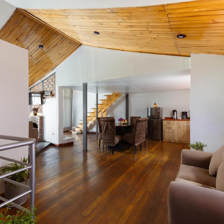 Sumaq Sisa Home & Loft - Three-Bedroom House - 2