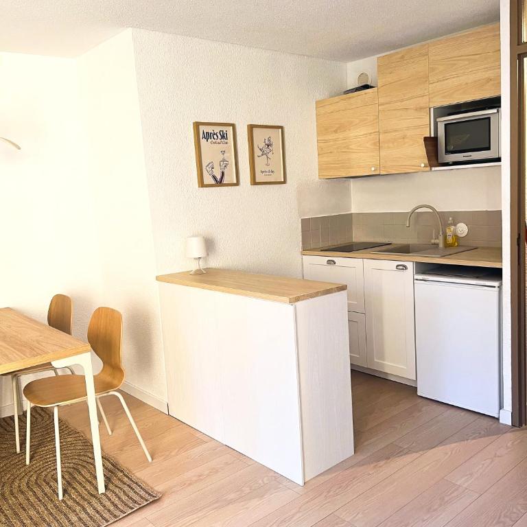 Studio Les Orres 1650 - 4 pers, près des pistes et du centre - Balcon avec vue - Studio-Apartment mit Balkon - 3