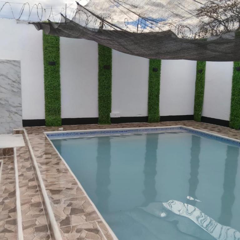 Espectacular casa con piscina privada en el centro de Girardot - Villa con piscina privada - 18
