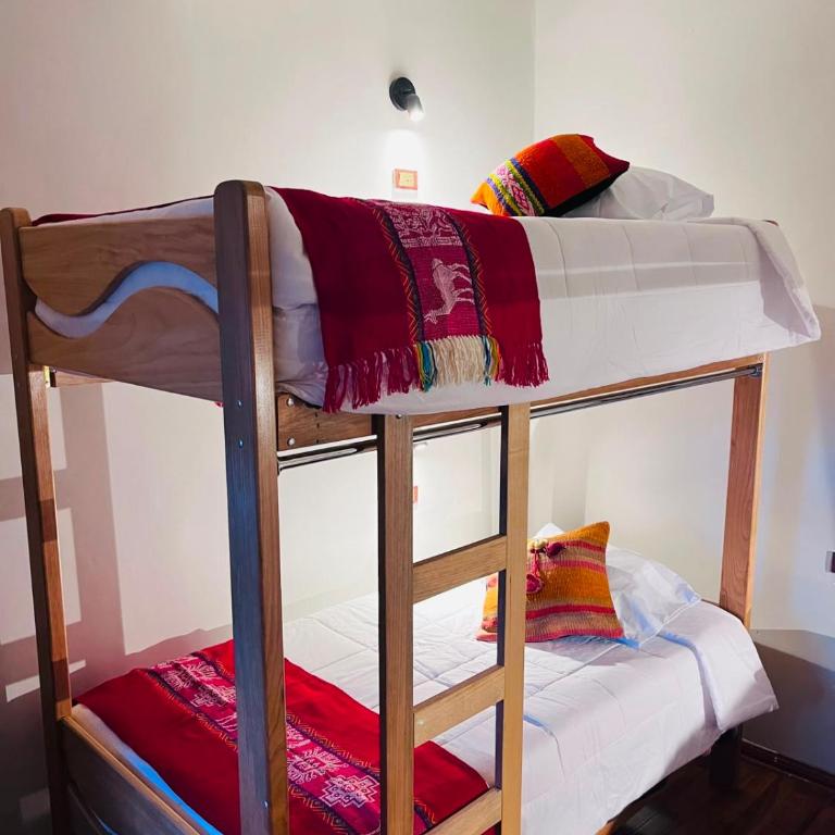 Mud House Hostel - 4-Bed Mixed Dormitory Room - 2