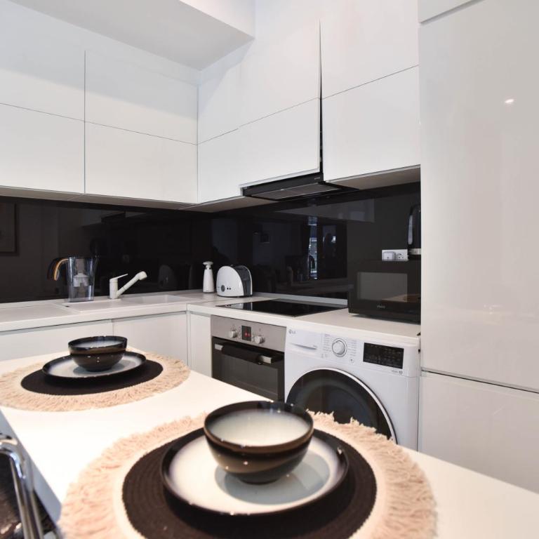 Luxury 3 bedroom private apt in beachfront Hotel - One-Bedroom Apartment - 4