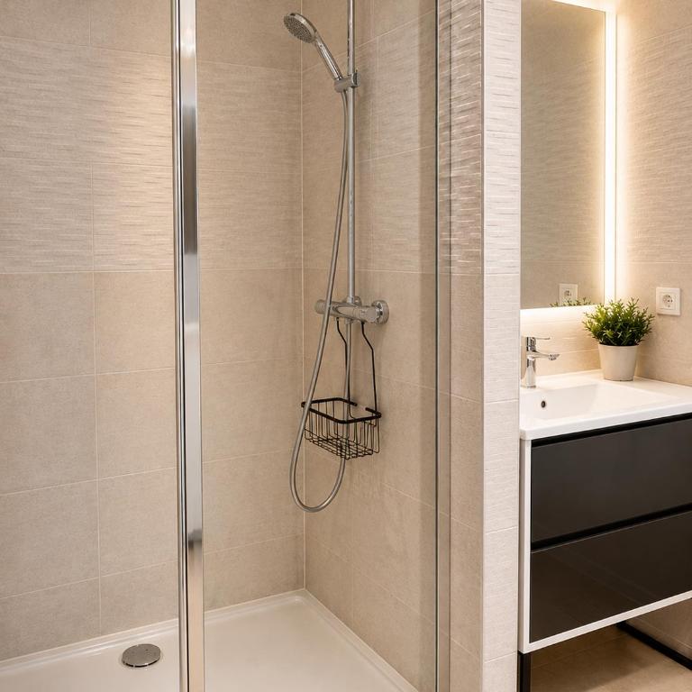 Le Coba Beach T3 à 450m plage, Grande Motte,clim, wifi, parking - Two-Bedroom Apartment - 3