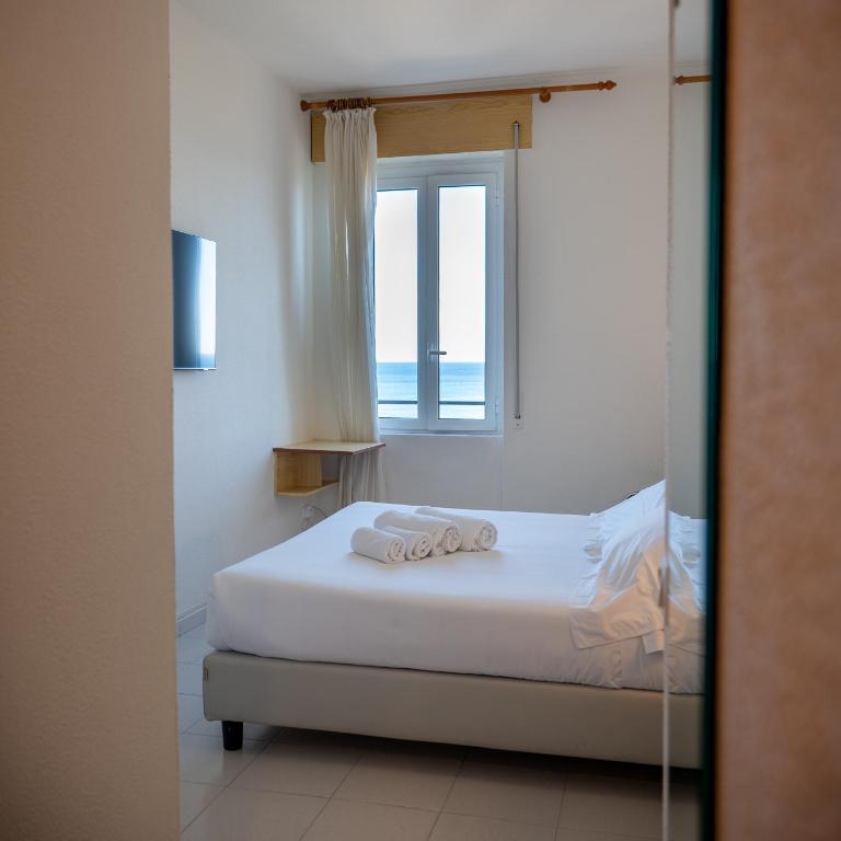 Hotel Miramare - Camera Matrimoniale con Vista Mare - 4
