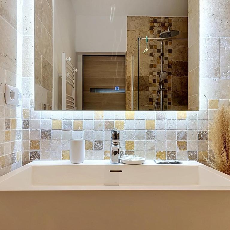 2BR - Free Private Parking - AC - Notre-Dame - Apartamento de 2 dormitorios - 22