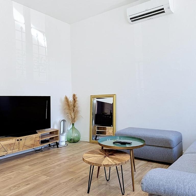 2BR - Free Private Parking - AC - Notre-Dame - Apartamento de 2 dormitorios - 16