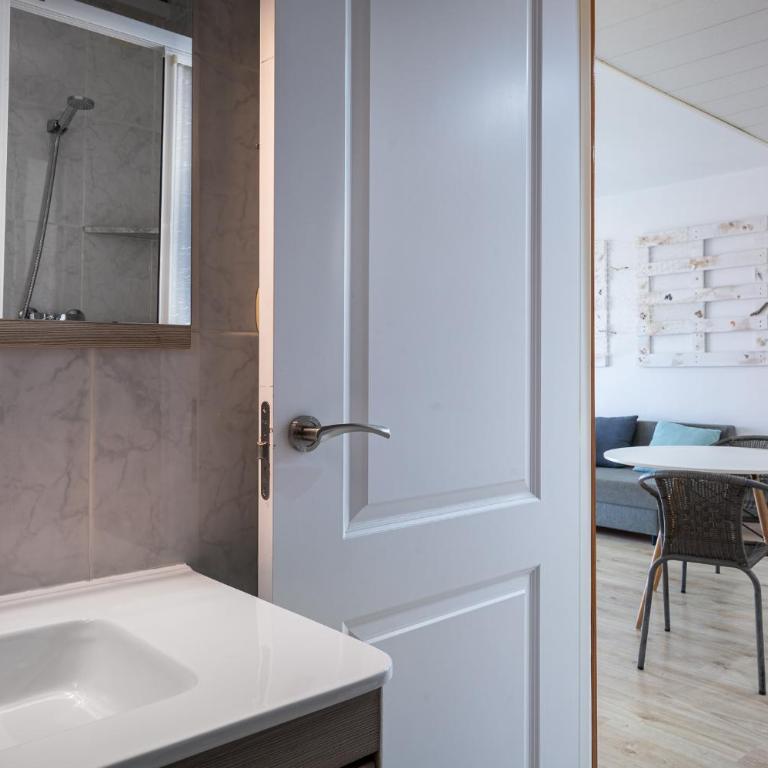 At151 Flat with Airco,building in front of the beach - Apartamento de 1 dormitorio - 5